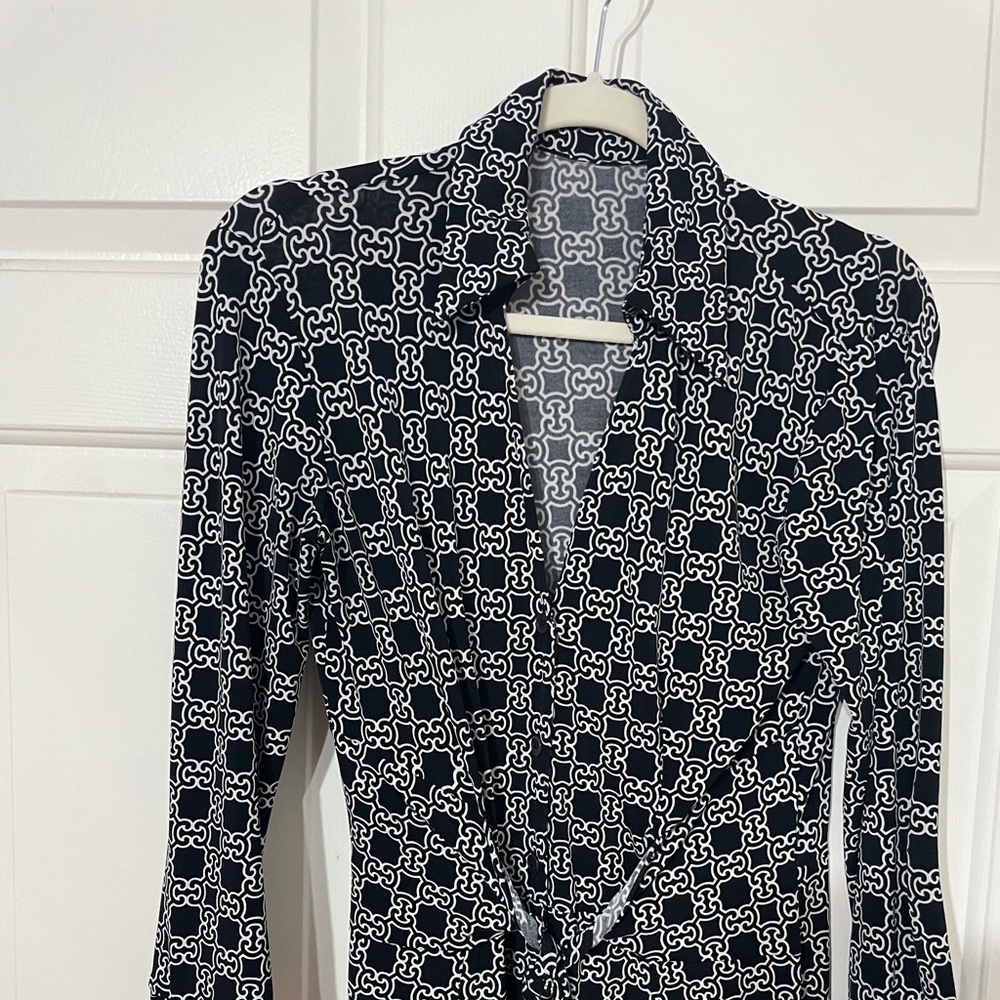 Black & white v-neck button down dress